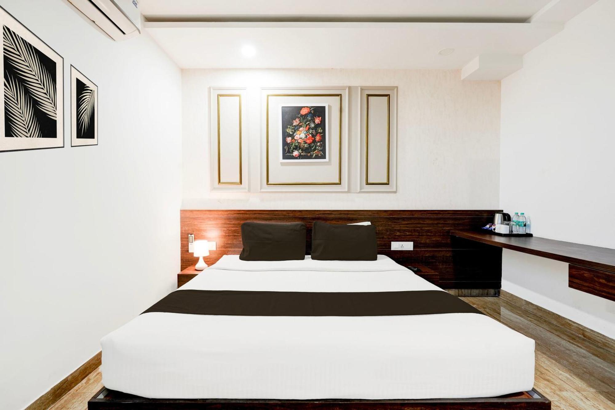 Super Townhouse Oak Aecs Formerly Bangalore Times Exterior foto